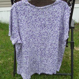 Croft and Barrow 2X pretty flowered short-sleeve T-shirt